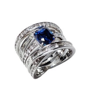 Alternative view of Cushion Sapphire Diamond