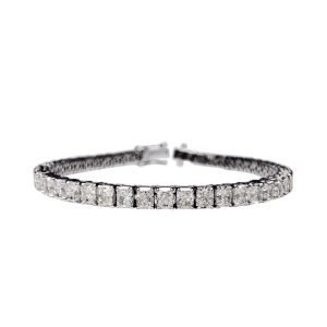 Alternative view of Radiant Cut Classic Four Prong Portrait